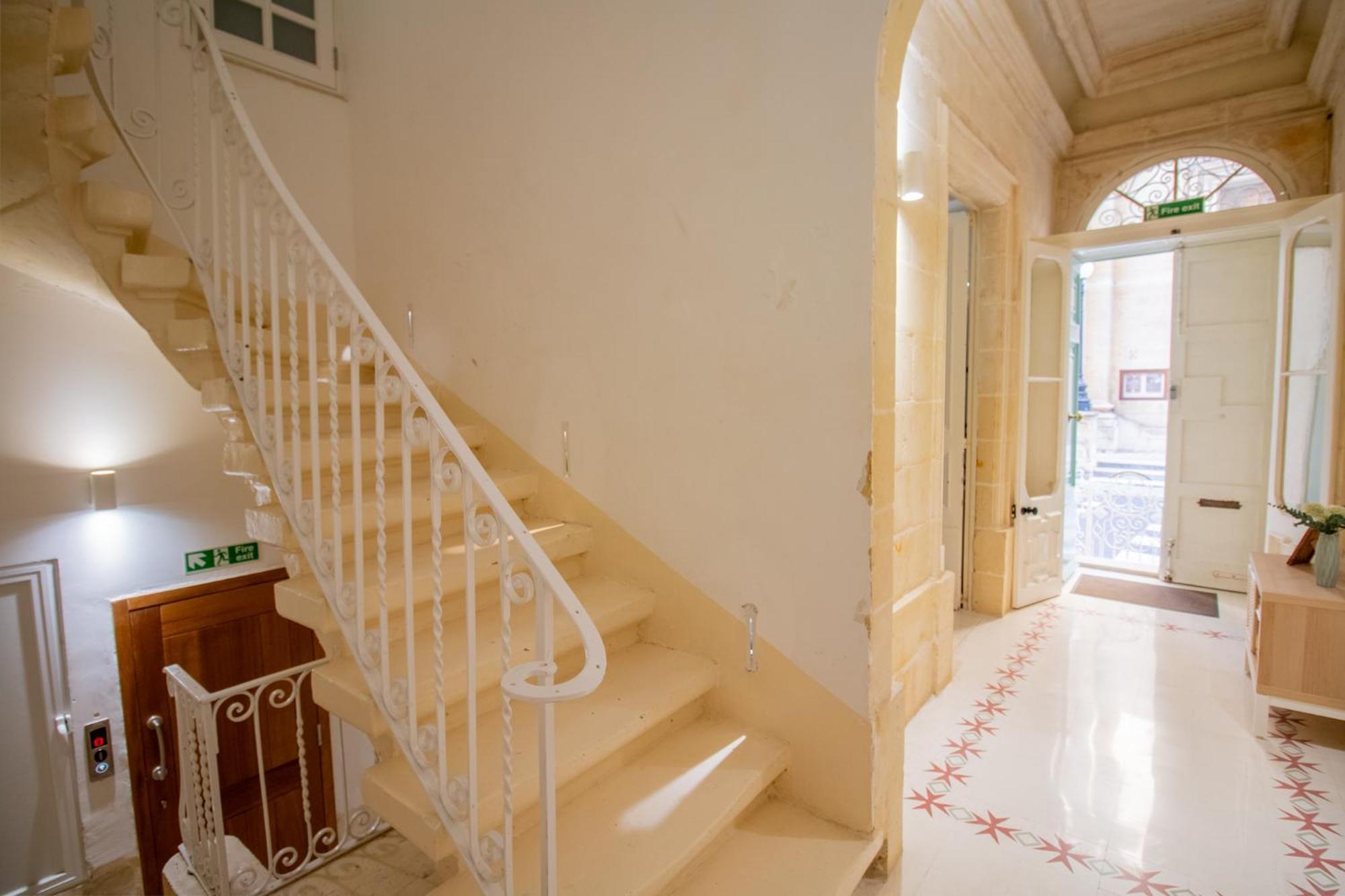 15 Main Gate Aparthotel Birgu Buitenkant foto